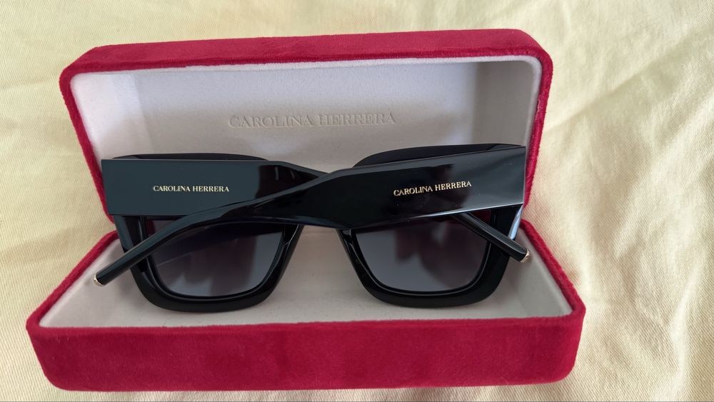 Carolina Herrera слънчеви очила с камъни
