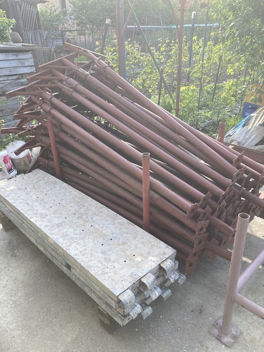 Popi metalici de constructi