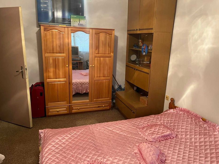 Тристаен апартамент за продажба