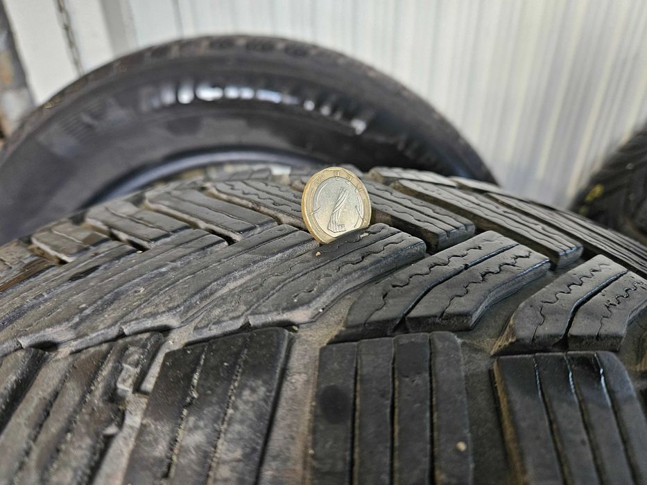 Зимни гуми Michelin 205/60 16R карани 2 зими 4 броя