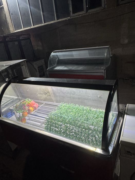 Витринный холодильник сатылады 1,40метр