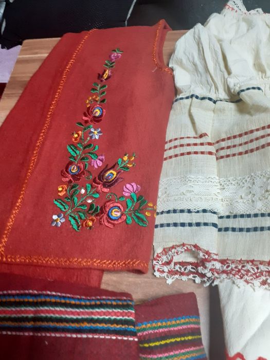 Стари  и автентични  части за носии