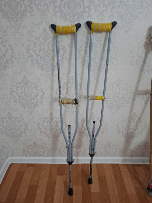медицинские костыли