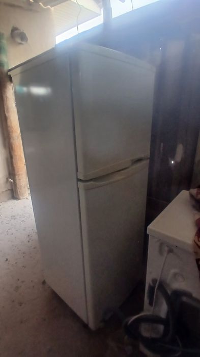 Продам холодильник