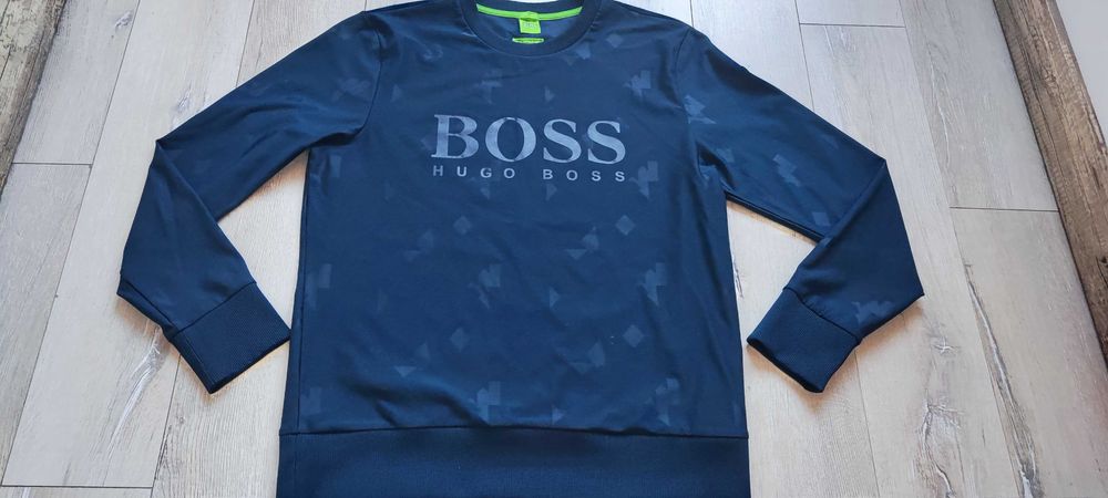 Продавам нова мъжка блузка Hugo Boss - размер XL