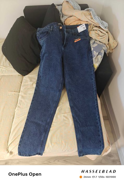 Vand blugi jeansi Sinsay 34 noi, cu eticheta!