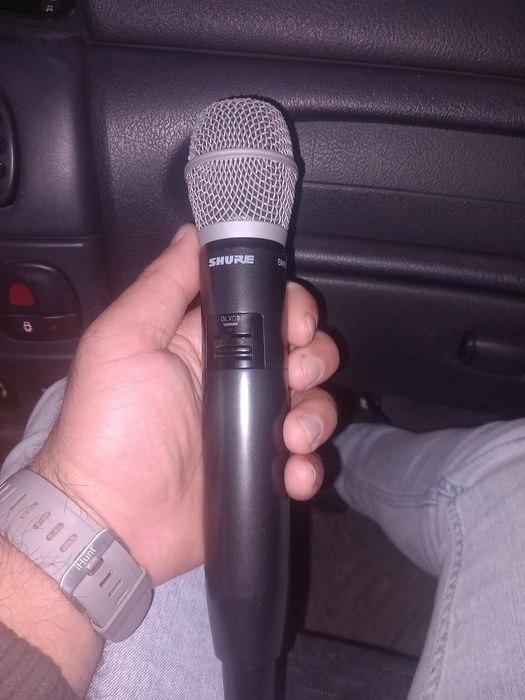 Ofer spre vânzare microfon profesional