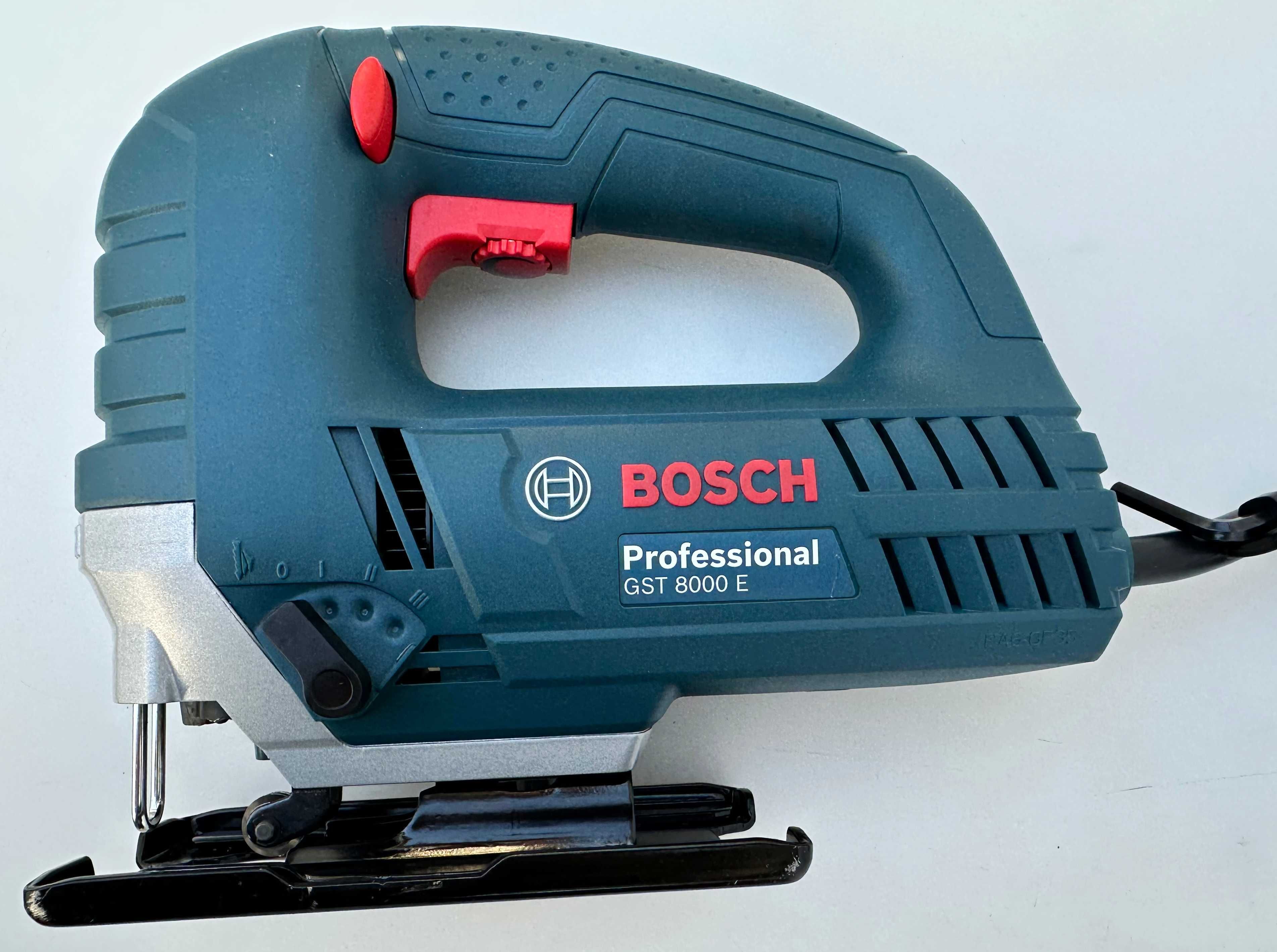 BOSCH GST 8000 E - Прободен трион 710W като нова!