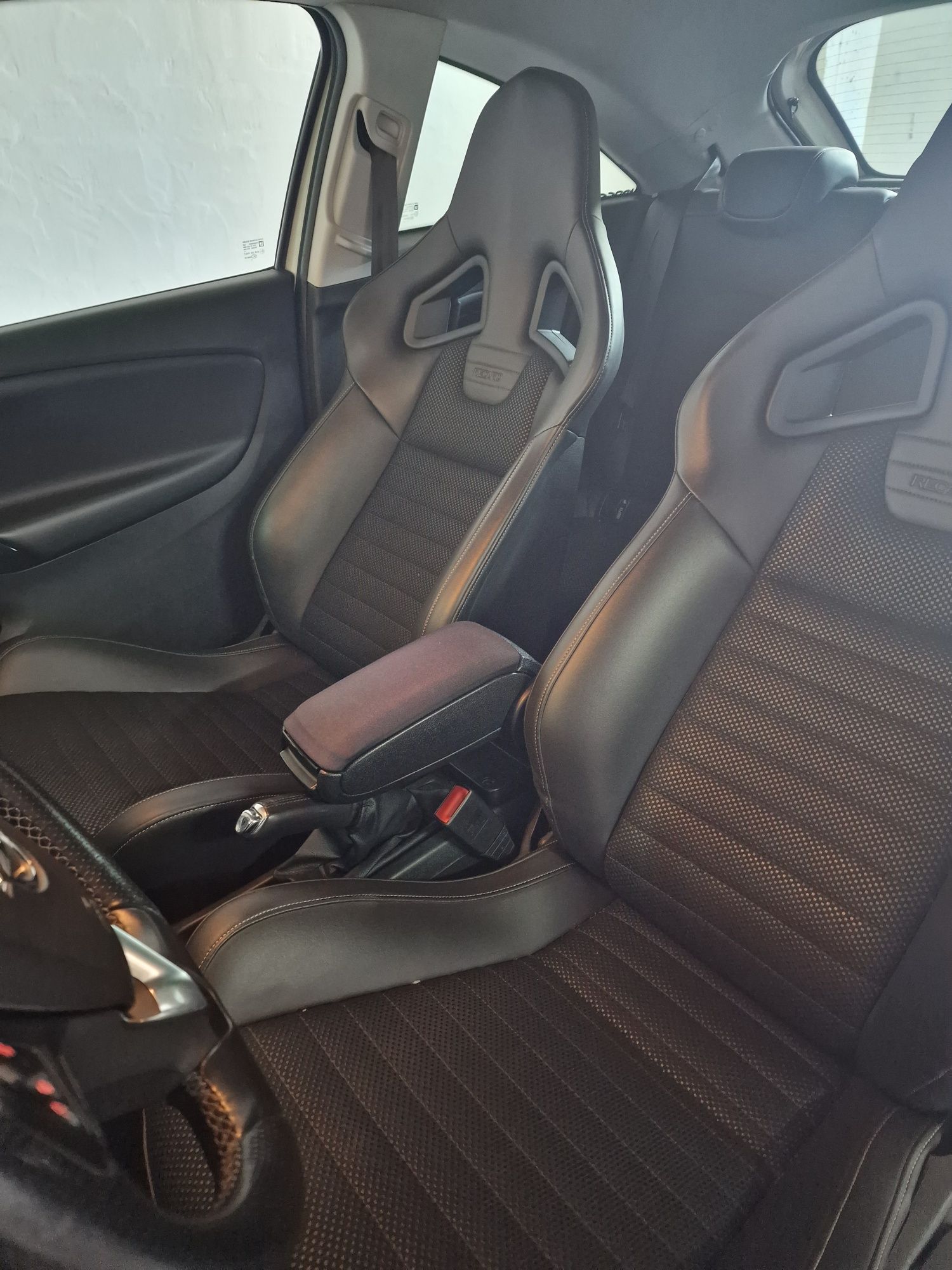 Corsa E OPC 2018 1.6T 207cp