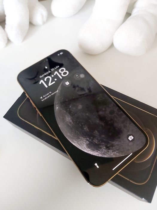 Iphone 12 pro max gold