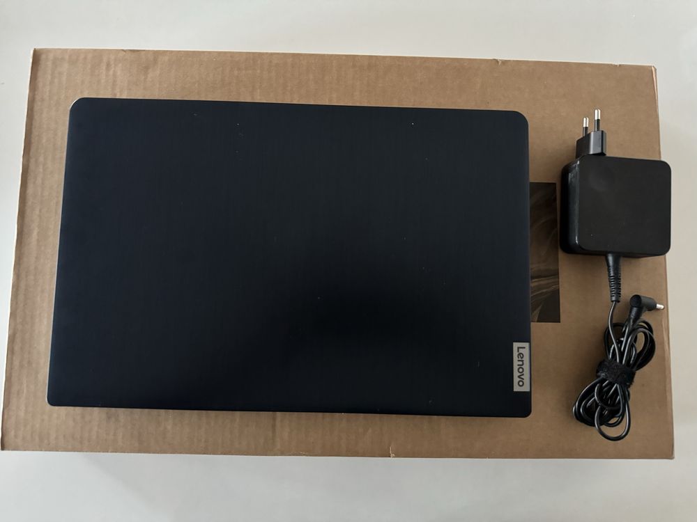 Лаптоп Lenovo IdeaPad 3