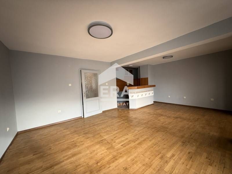 Продава се Двустаен апартамент в Варна, Гранд Мол Варна - 64 кв.м за 2105 €/кв.м - Снимка #1