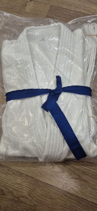 Кимоно дзюдо. 160 см. Новое. Белое.