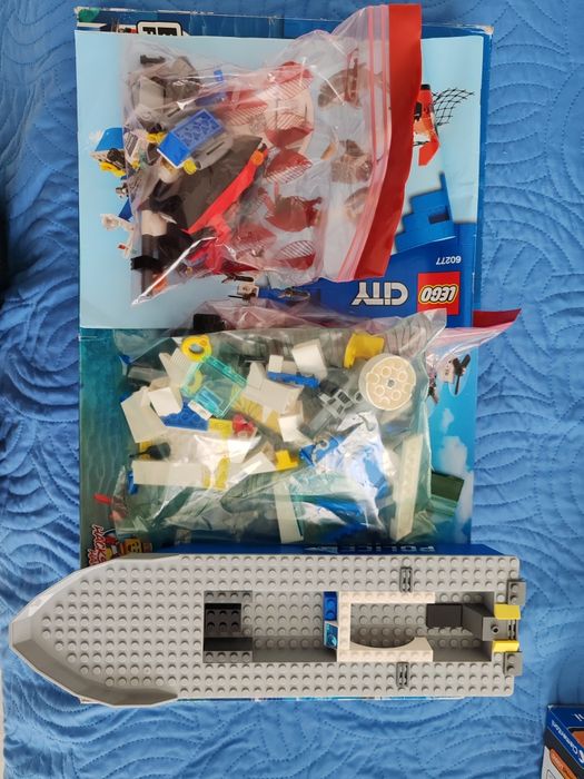 Lego 60277 Полицейска лодка