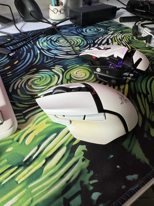 (Vandut!) Razer Basilisk V3 pro inca in garantie