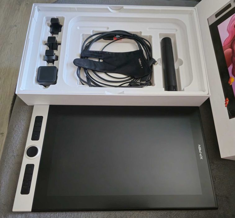 Tabletă Grafică XP-Pen Innovator 16 + Stand Portabil XP-Pen AC 18