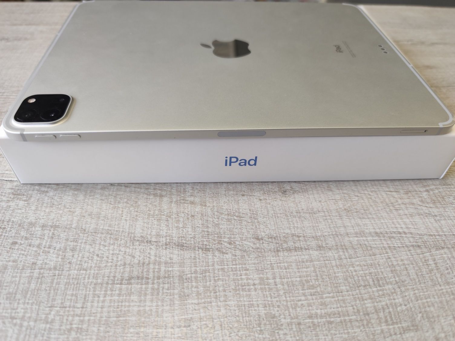 iPad Pro 11-inch 2nd gen 512GB Wi-fi Cellular Magic Keyboard