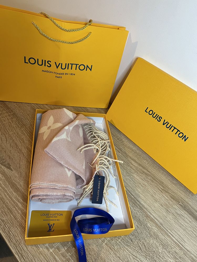 Esarfa Louis Vuitton full box