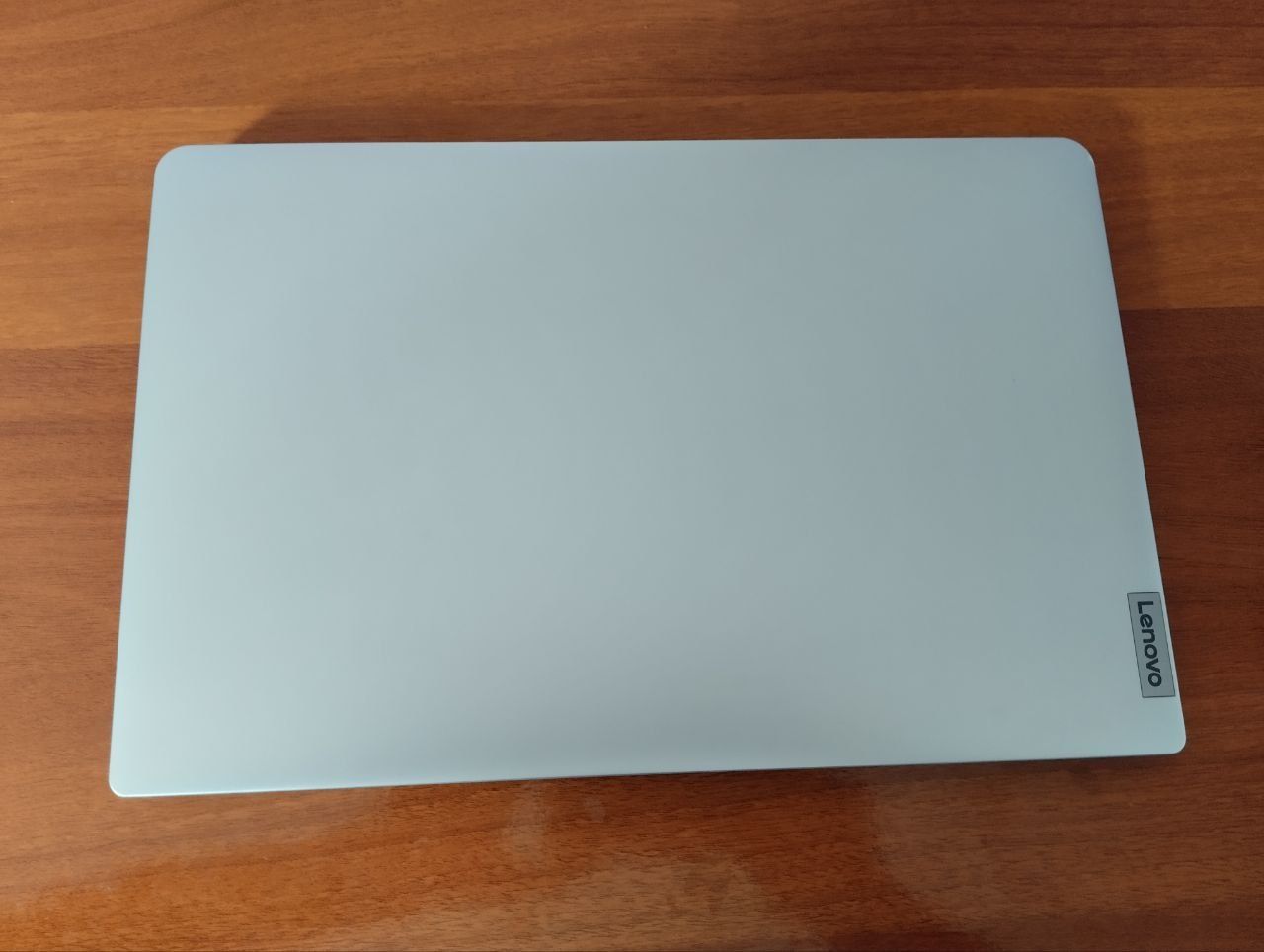 Lenova Notebook sroshni sotiladi