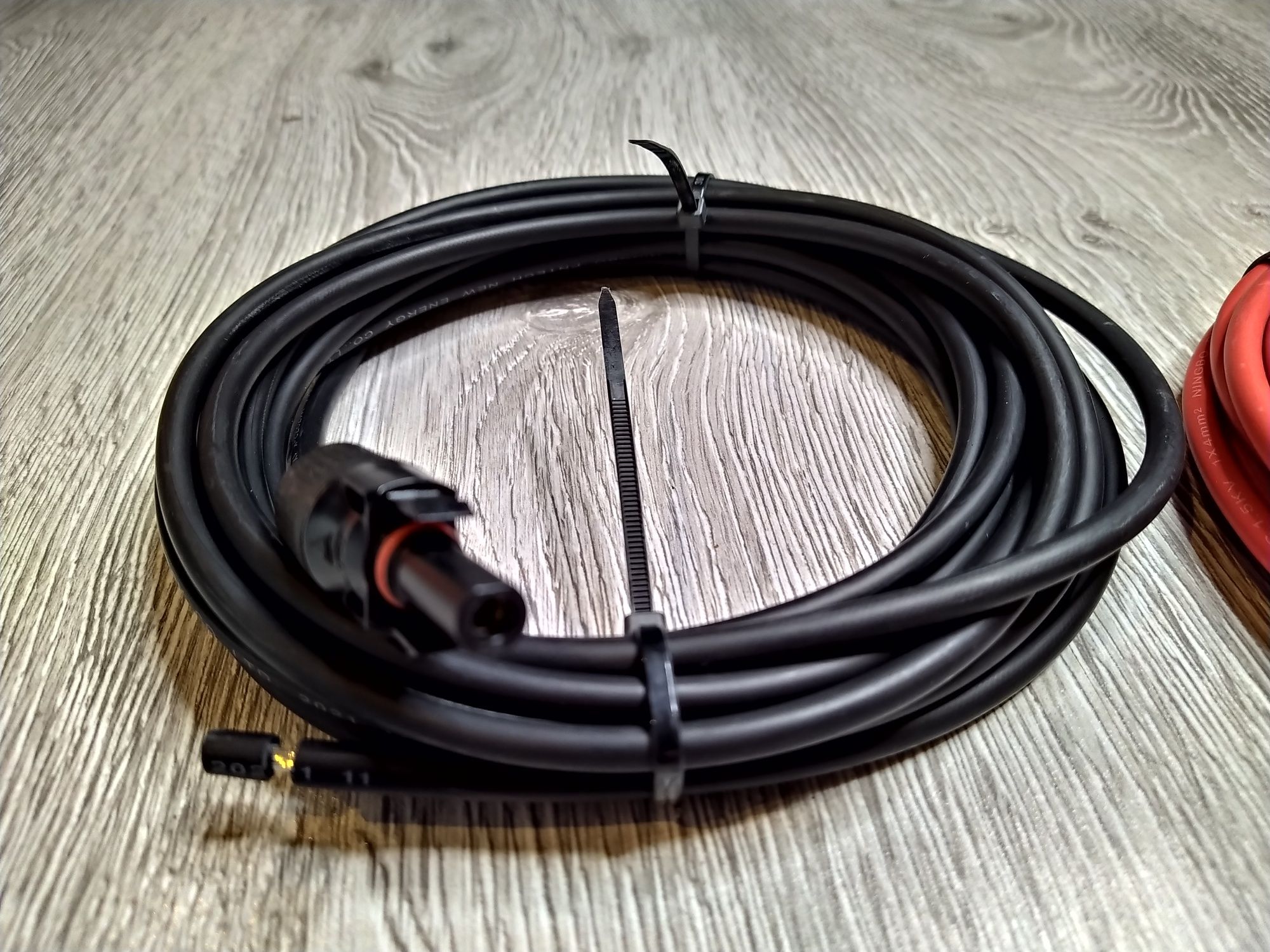 Cablu solar 2 x 5m 4mm2 pre-sertizat cu conectori MC4