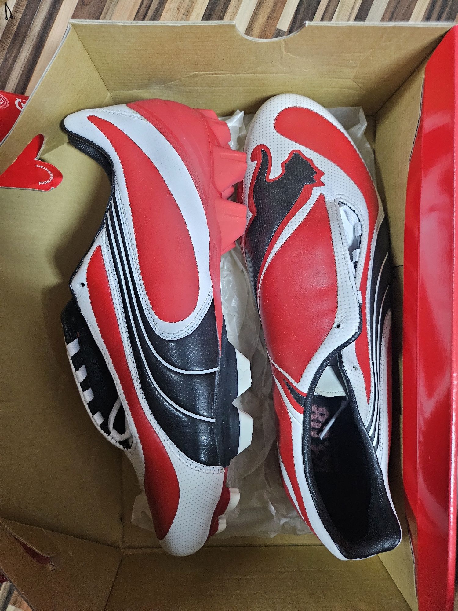 Нови бутони Puma от затворен спортен магазин 44 номер