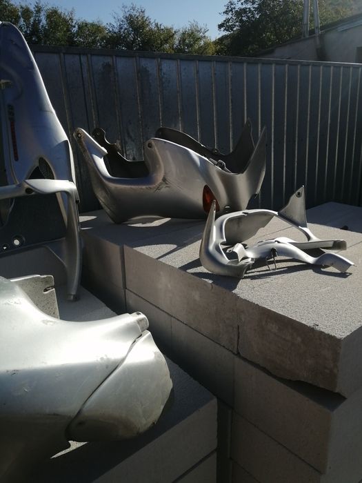 Carene, rezervor, rulment bendix moticicleta Aorilia Pegaso 650 an 200