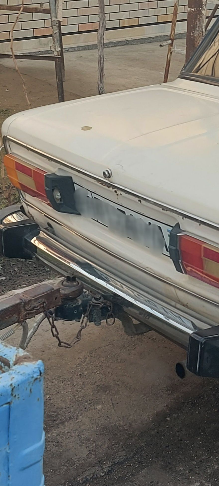 Vaz 2106   pritsep bilan yoki alohida sotilad.