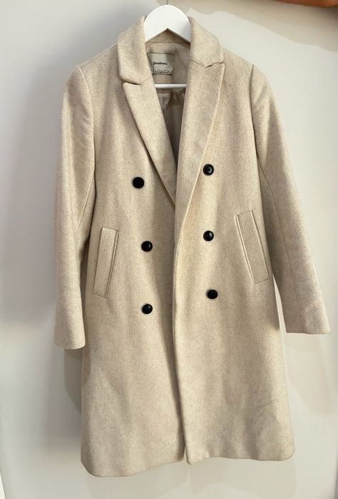 Palton dama Stradivarius marime S culoare alb/bej deschis