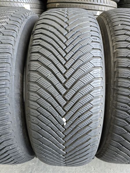 235/60/18 MICHELIN 4бр