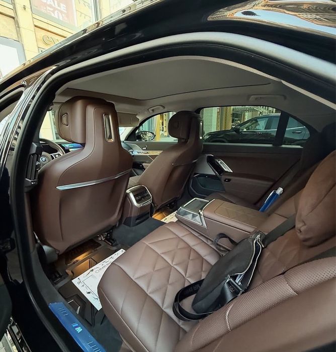 BMW i7 xDrive50L 2024 Germany