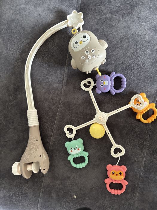 Продам мобиль музыкальный на кроватку