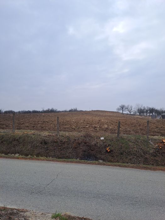 2  din 5 PARCELE ramase,, ...din Teren INTRAVILAN  ,ieșirea din com.BO