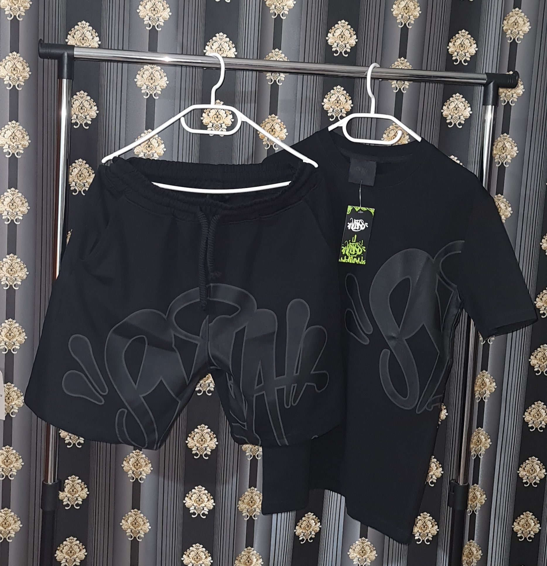 Compleu x trening  Syna world  // Essentials