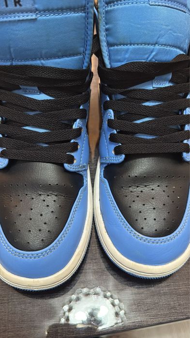 Jordan 1 mid university blue