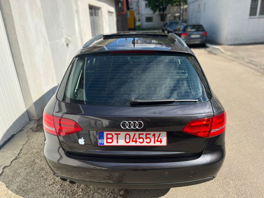 Audi a4/navi/panorama/nr roșii