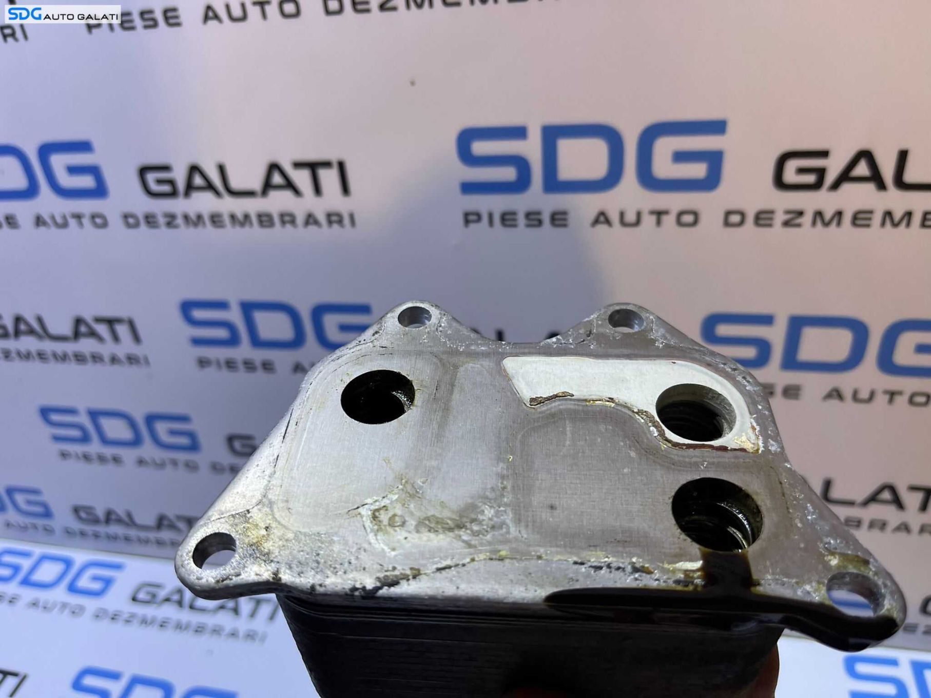 Termoflot Radiator Racitor Ulei Volkswagen Passat CC 2.0 TFSI CAWB CCTA CBFA CCZA CCZB 2009 - 2012 Cod 06J117021J [M4237]