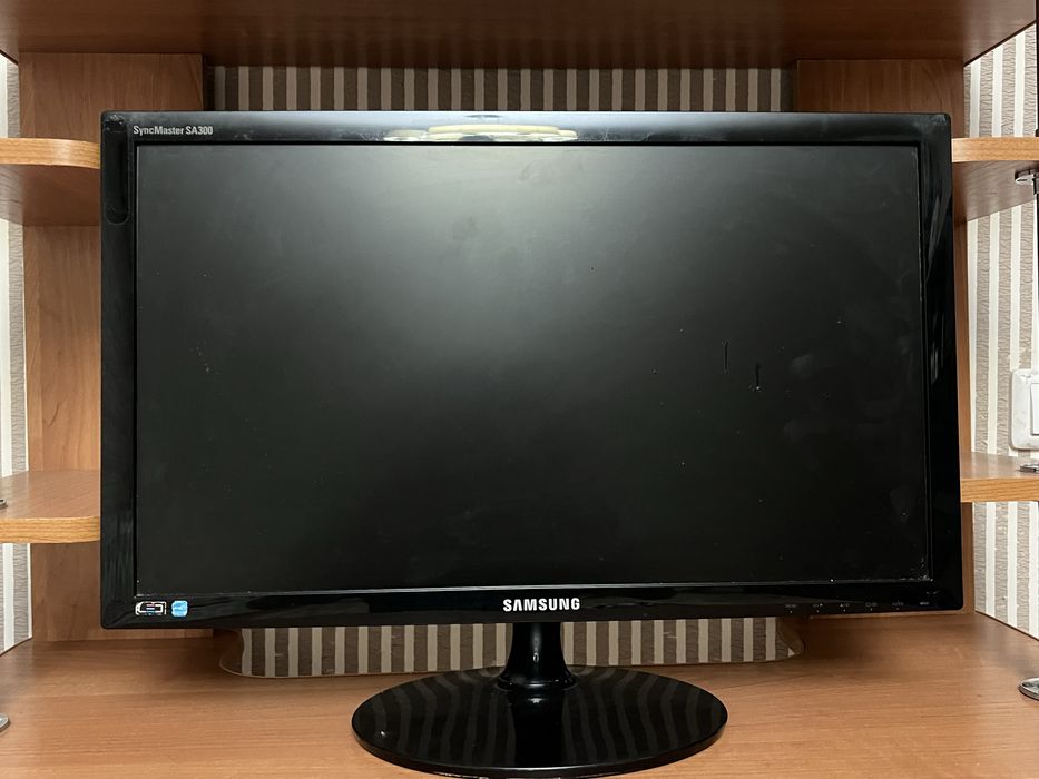 Монитор SAMSUNG SyncMaster SA 300