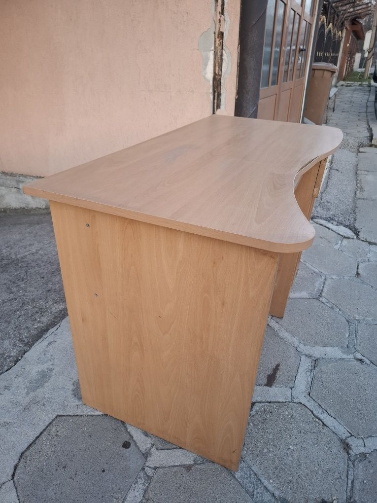 Компютърно бюро от пдч