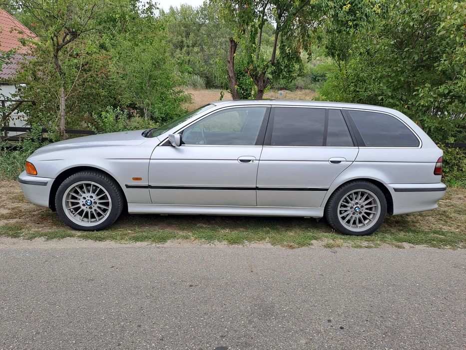 Vand BMW 520 i stare generala buna cauciucuri aproape noi.