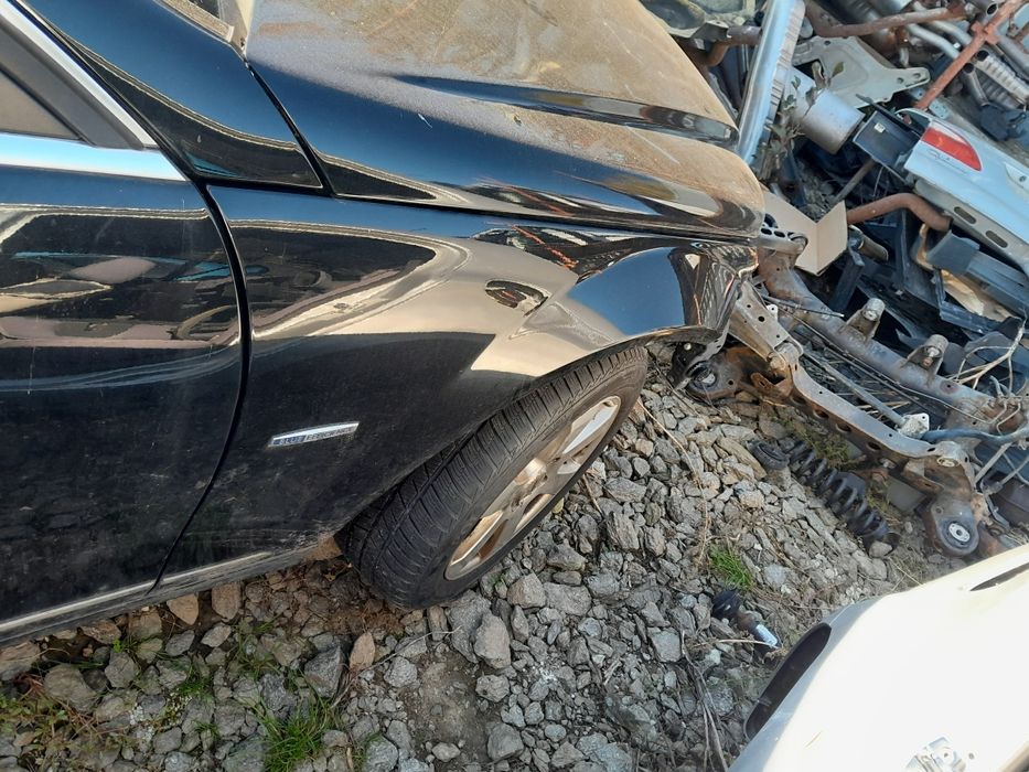 Aripa dreapta mercedes w204 nfl
