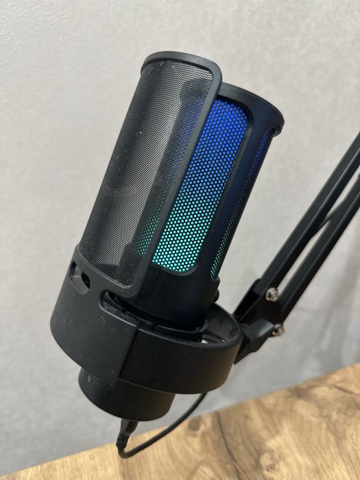 Продам микрофон Fifine A9