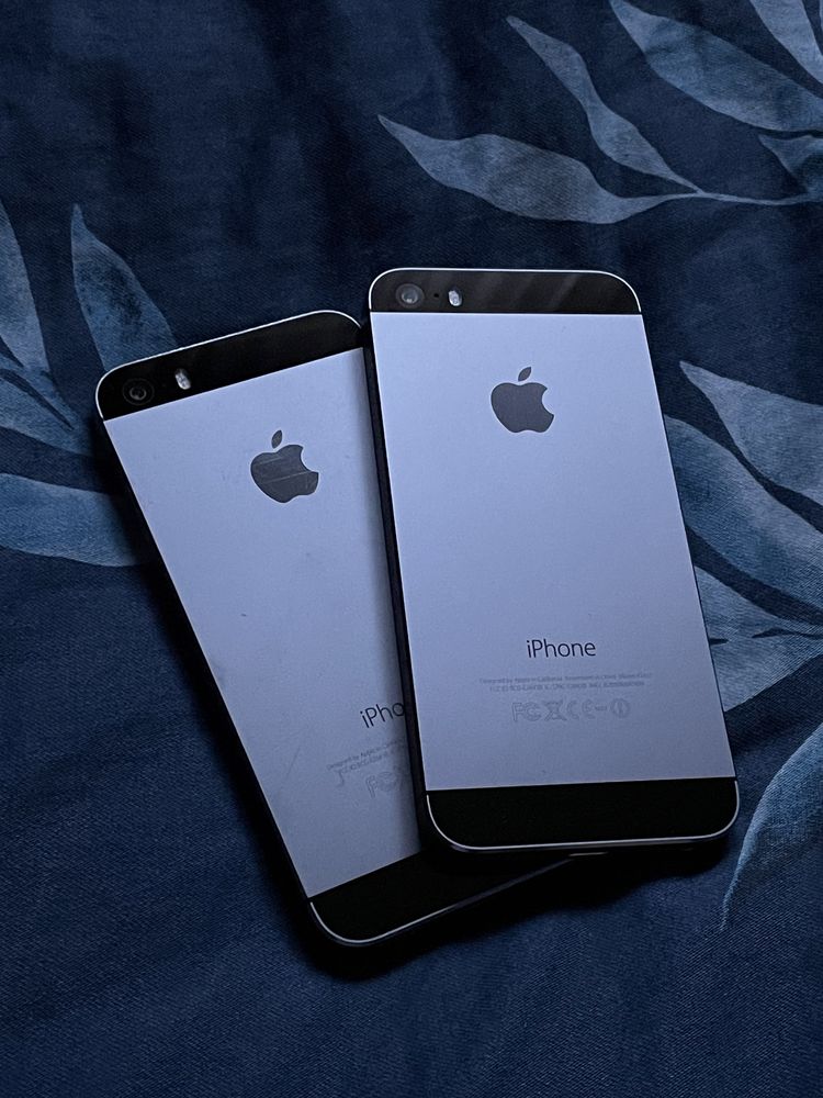 Vand 2x iPhone 5s (Pentru piese)