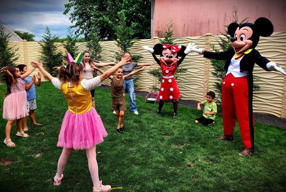 Surprize domiciliu pt copii ARAD: Urs gigant, Micley Minnie, Spiderman