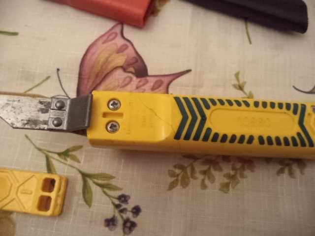 професионални ножове за забелване на кабел