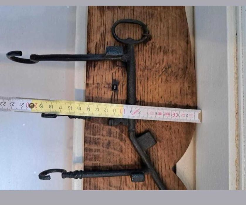 Cuier vintange original făcut manual din chei vechi
