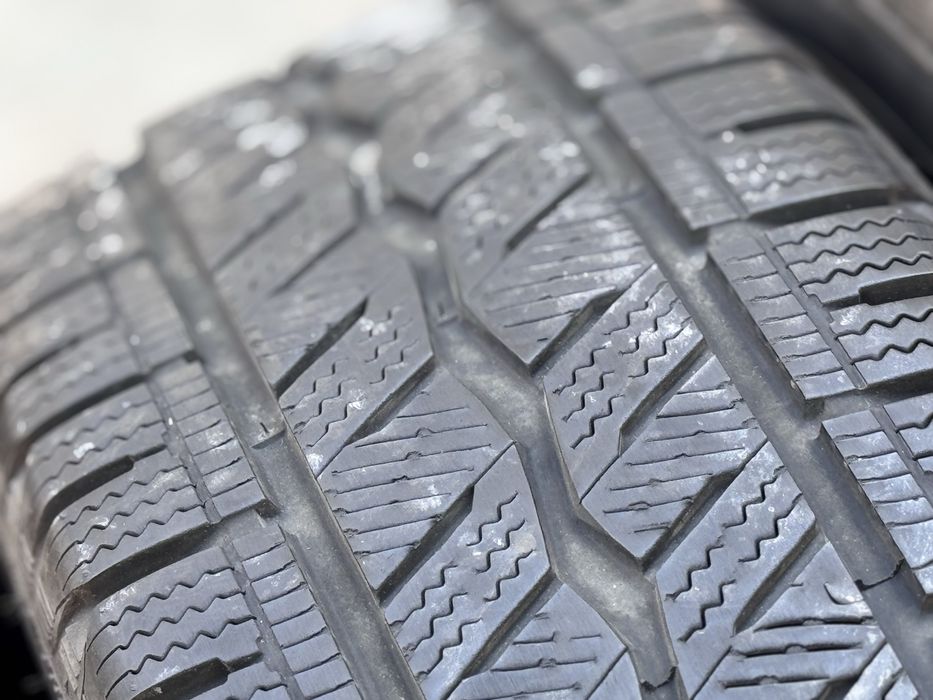 235/65/R16 Hankook Winter LV 4бр зимни бус dit3123