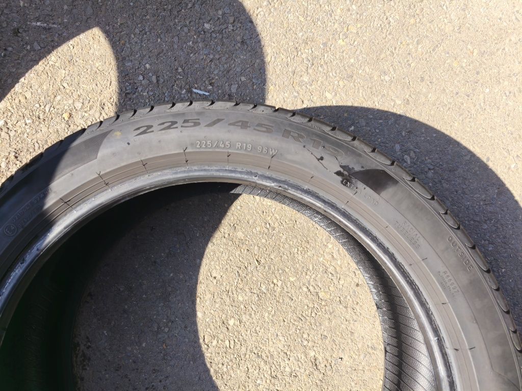 225/45/19" 2бр Pirelli powergy,dot1721,6mm