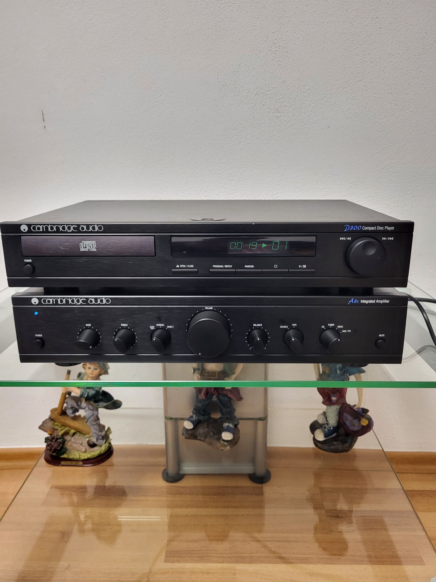 Amplificator Cambridge A3i Cd player D300