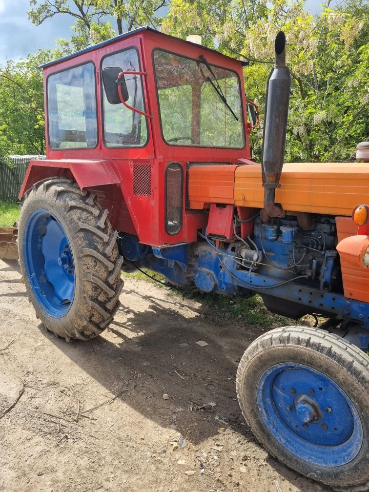 Tractor Romanesc U 650 cu plug