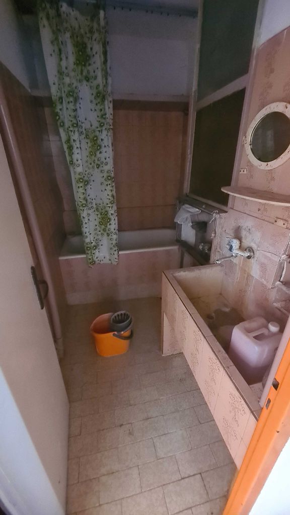 Продава се Тристаен апартамент в Разград, Абритус - 76 кв.м за 805 €/кв.м - Снимка #6